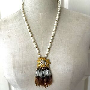 Hobé faux pearl vintage leaf pendant necklace